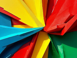 找第五人格正版囚徒周边？这篇指南能救你的命