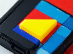 第五人格里的道长到底是谁？艾克还是皮肤？这事儿得掰扯清楚